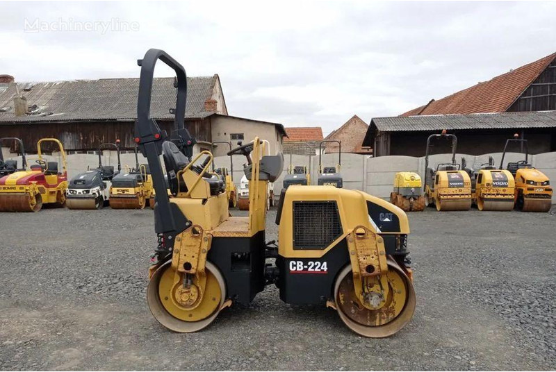 Caterpillar CB -224 Úthenger - 碾压机:图1 Caterpillar CB -224 Úthenger - 碾压机:图1