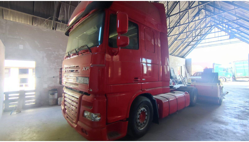 DAF XF 105.460 Lowdeck - MEGA - 牵引车:图1 DAF XF 105.460 Lowdeck - MEGA - 牵引车:图1