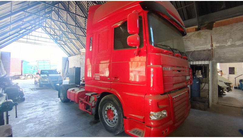 DAF XF 105.460 Lowdeck - MEGA - 牵引车:图4 DAF XF 105.460 Lowdeck - MEGA - 牵引车:图4