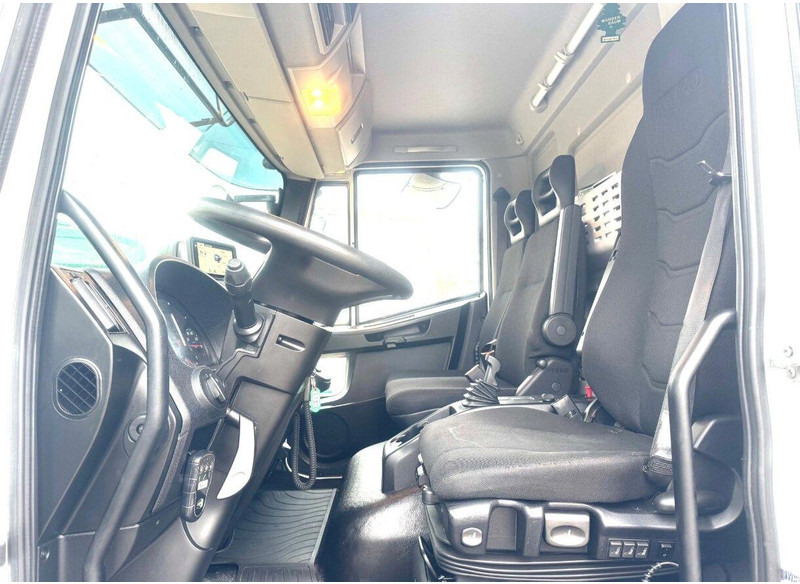 厢式卡车 Iveco 120-250 EUROCARGO Koffer + Tail Lift:图9 厢式卡车 Iveco 120-250 EUROCARGO Koffer + Tail Lift:图9