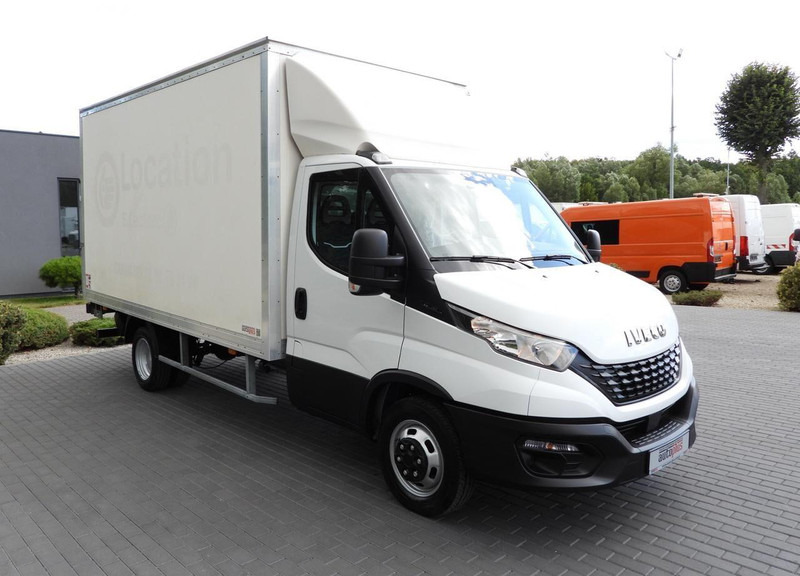 Iveco DAILY 35C16 KONTENER WINDA 8 PALET TEMPOMAT BLIŹNIACZE KOŁA KLIM - 厢式货车:图4 Iveco DAILY 35C16 KONTENER WINDA 8 PALET TEMPOMAT BLIŹNIACZE KOŁA KLIM - 厢式货车:图4
