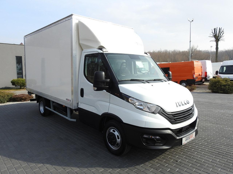 Iveco DAILY 35C16 KONTENER WINDA 8 PALET TEMPOMAT BLIŹNIACZE KOŁA KLIM - 厢式货车:图4 Iveco DAILY 35C16 KONTENER WINDA 8 PALET TEMPOMAT BLIŹNIACZE KOŁA KLIM - 厢式货车:图4