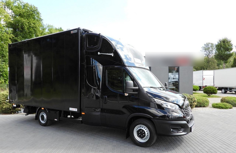 Iveco DAILY 35S18 KONTENER WINDA 8 PALET WEBASTO TEMPOMAT NAWIGACJA LE - 厢式货车:图1 Iveco DAILY 35S18 KONTENER WINDA 8 PALET WEBASTO TEMPOMAT NAWIGACJA LE - 厢式货车:图1