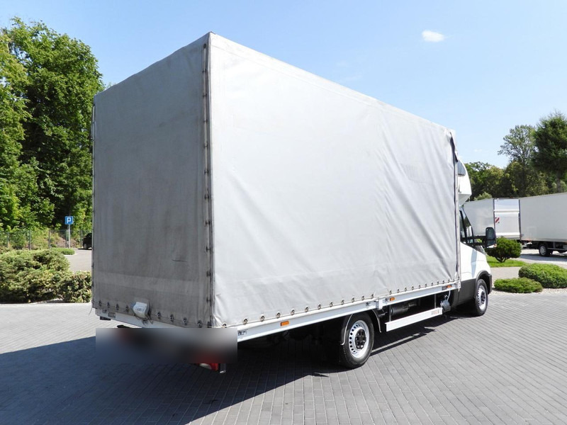 Iveco DAILY 35S18 PLANDEKA 10 PALET WEBASTO TEMPOMAT LEDY PNEUMATYKA K - 侧帘货车:图3 Iveco DAILY 35S18 PLANDEKA 10 PALET WEBASTO TEMPOMAT LEDY PNEUMATYKA K - 侧帘货车:图3