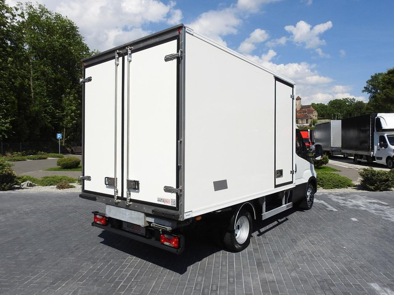 Iveco DAILY 50C15 CHŁODNIA KONTENER -5*C ZASILANIE 230V KLIMATYZACJA B - 冷藏车:图3 Iveco DAILY 50C15 CHŁODNIA KONTENER -5*C ZASILANIE 230V KLIMATYZACJA B - 冷藏车:图3