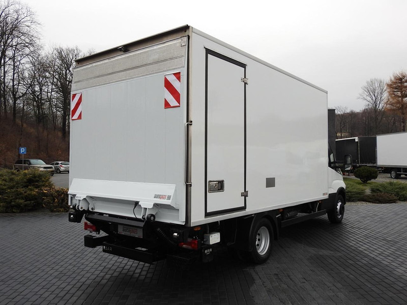 Iveco DAILY 70C17 CHŁODNIA 0*C WINDA 9 PALET ZASILANIE 230V TEMPOMAT K - 冷藏货车:图3 Iveco DAILY 70C17 CHŁODNIA 0*C WINDA 9 PALET ZASILANIE 230V TEMPOMAT K - 冷藏货车:图3