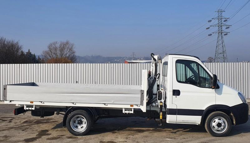 Iveco Daily 35C13 Bonfiglioli P 2300 - Pritsche 4,3 m - 平板货车:图4 Iveco Daily 35C13 Bonfiglioli P 2300 - Pritsche 4,3 m - 平板货车:图4