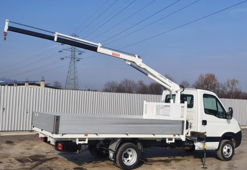 Iveco Daily 35C13 Bonfiglioli P 2300 - Pritsche 4,3 m - 平板货车:图2 Iveco Daily 35C13 Bonfiglioli P 2300 - Pritsche 4,3 m - 平板货车:图2