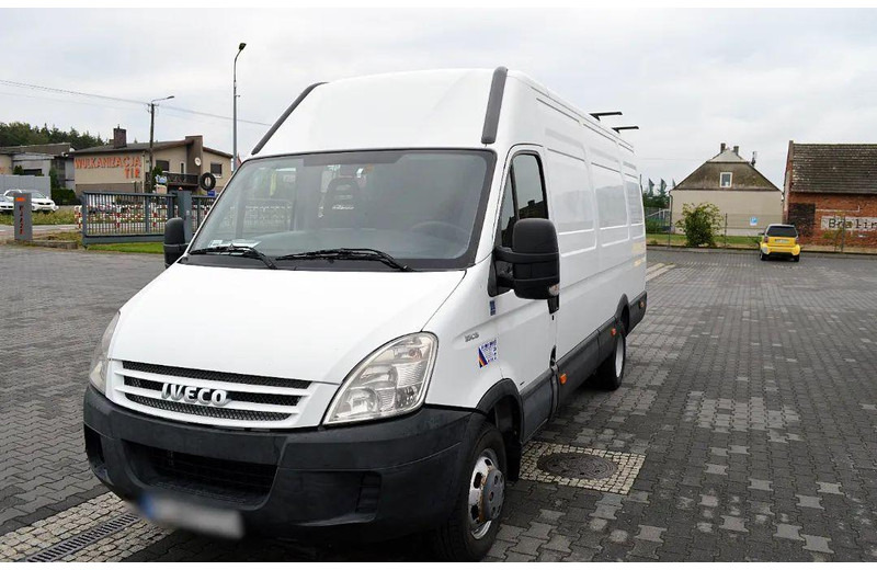 Iveco Daily 35C15 Blaszak L4H2 Brygadówka 6-seater Doka Dubel Cabin - 小型巴士, 小型客车:图2 Iveco Daily 35C15 Blaszak L4H2 Brygadówka 6-seater Doka Dubel Cabin - 小型巴士, 小型客车:图2