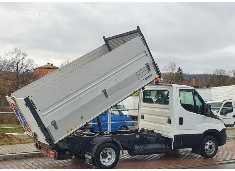 Iveco Daily 35c-14 3 way tipper BENZIN 租赁 Iveco Daily 35c-14 3 way tipper BENZIN:图16 Iveco Daily 35c-14 3 way tipper BENZIN 租赁 Iveco Daily 35c-14 3 way tipper BENZIN:图16
