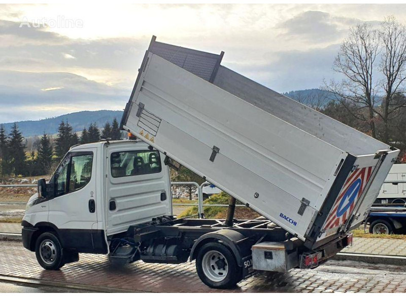 Iveco Daily 35c-14 3 way tipper BENZIN - 翻斗货车:图3 Iveco Daily 35c-14 3 way tipper BENZIN - 翻斗货车:图3