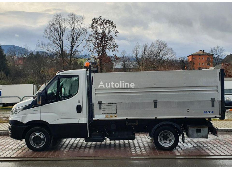 Iveco Daily 35c-14 3 way tipper BENZIN - 翻斗货车:图4 Iveco Daily 35c-14 3 way tipper BENZIN - 翻斗货车:图4