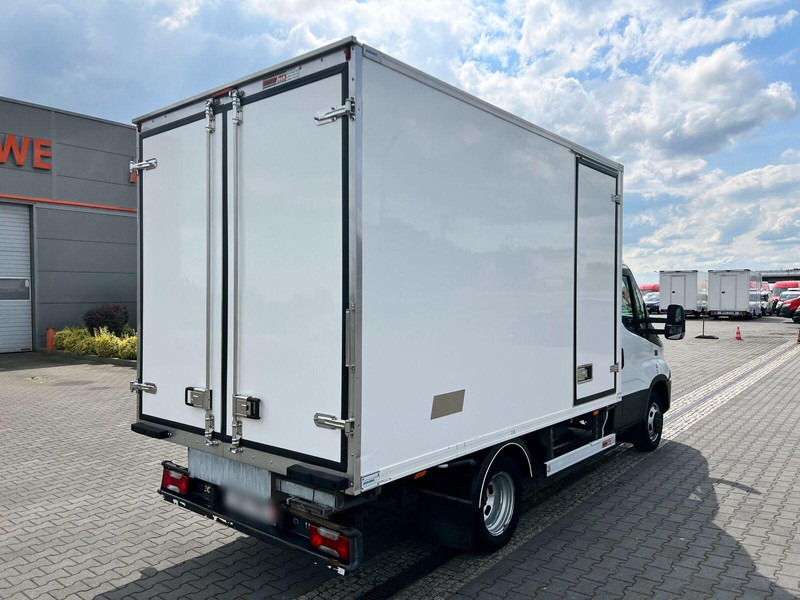 Iveco Daily 50C15 Kontener Mroźnia/Chłodnia 3x Drzwi ThermoKing V 300 - 冷藏货车:图4 Iveco Daily 50C15 Kontener Mroźnia/Chłodnia 3x Drzwi ThermoKing V 300 - 冷藏货车:图4
