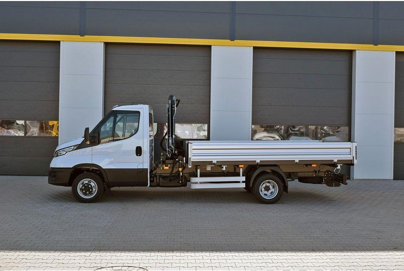 Iveco Daily 50C21H 3 way tipper + crane Hiab T-CLX 029 - 翻斗车, 起重车:图2 Iveco Daily 50C21H 3 way tipper + crane Hiab T-CLX 029 - 翻斗车, 起重车:图2