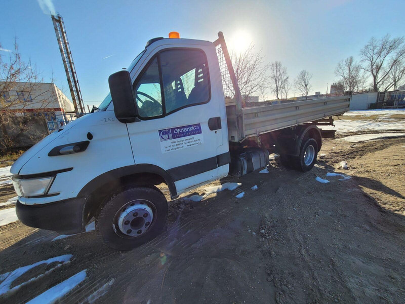 Iveco Daily 65 C 17 3 sided tipper 6,5t - 翻斗车:图3 Iveco Daily 65 C 17 3 sided tipper 6,5t - 翻斗车:图3