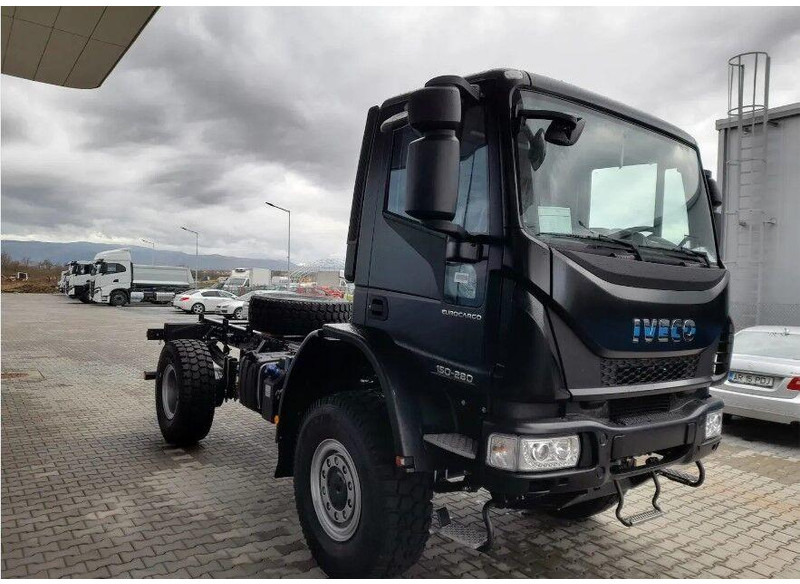 Iveco EuroCargo ML150E28WS - 驾驶室底盘卡车:图2 Iveco EuroCargo ML150E28WS - 驾驶室底盘卡车:图2