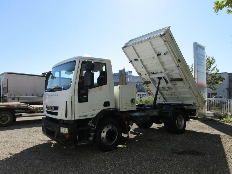 Iveco Eurocargo 120E25 - 3 way tipper - 翻斗车:图1 Iveco Eurocargo 120E25 - 3 way tipper - 翻斗车:图1