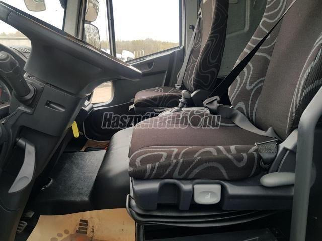 Iveco Eurocargo 180E28 - 牲畜运输车:图4 Iveco Eurocargo 180E28 - 牲畜运输车:图4