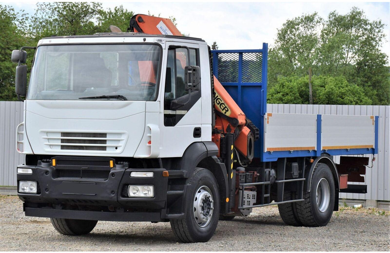 Iveco Eurocargo 180E28 - 栏板式/ 平板卡车, 起重车:图4 Iveco Eurocargo 180E28 - 栏板式/ 平板卡车, 起重车:图4