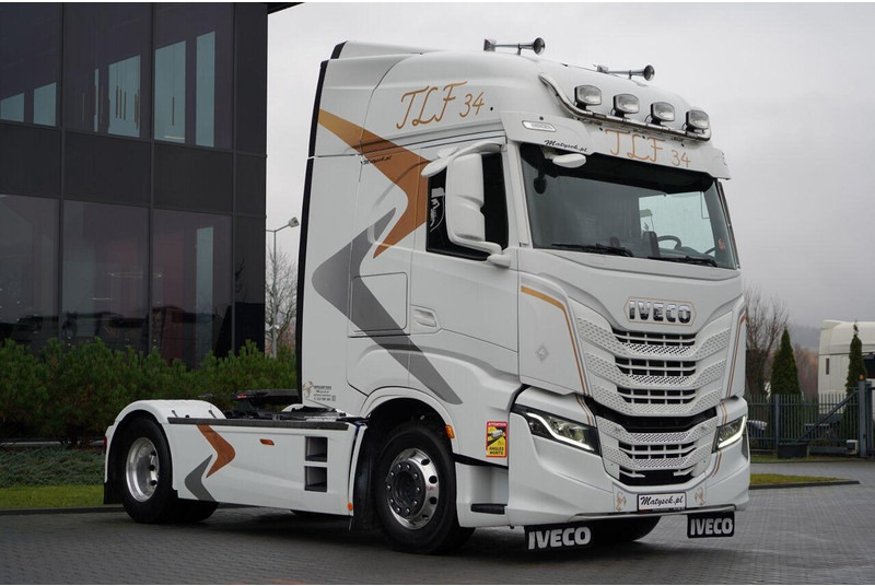 Iveco S-WAY / 530 / RETARDER / I-PARK COOL / FULL AIRMATIC / OPONY 10 - 牵引车:图1 Iveco S-WAY / 530 / RETARDER / I-PARK COOL / FULL AIRMATIC / OPONY 10 - 牵引车:图1