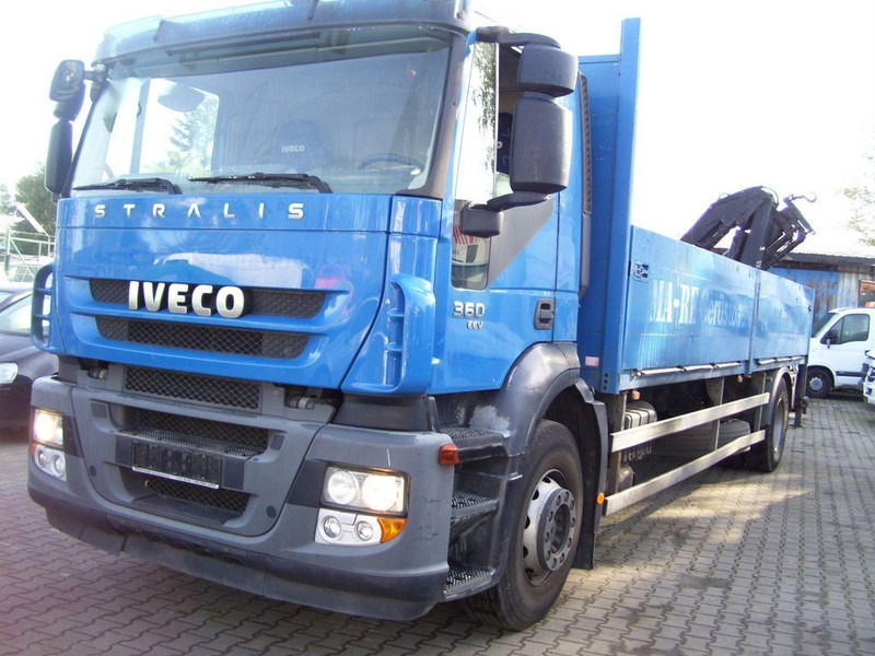 Iveco Stralis 360 - 栏板式/ 平板卡车, 起重车:图1 Iveco Stralis 360 - 栏板式/ 平板卡车, 起重车:图1