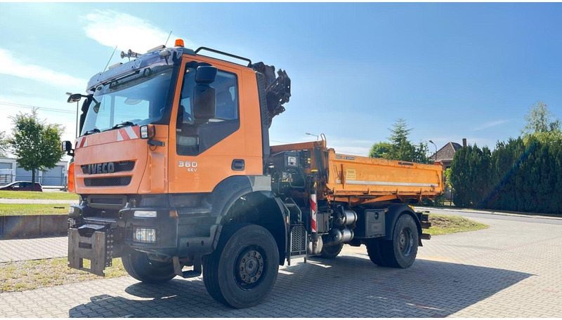 Iveco Trakker 360 EEV - 3 way tipper + crane - 翻斗车, 起重车:图2 Iveco Trakker 360 EEV - 3 way tipper + crane - 翻斗车, 起重车:图2
