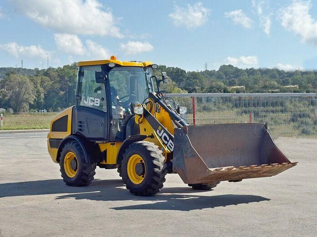 JCB 406 t4 * RADLADER * 4x4 * TOPZUSTAND - 轮式装载机:图3 JCB 406 t4 * RADLADER * 4x4 * TOPZUSTAND - 轮式装载机:图3