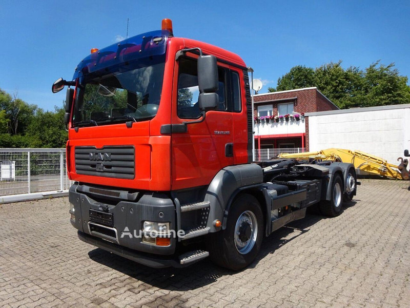 MAN TGA 26.360 - Hook lift truck 6x4 - 吊钩升降车, 起重车:图2 MAN TGA 26.360 - Hook lift truck 6x4 - 吊钩升降车, 起重车:图2