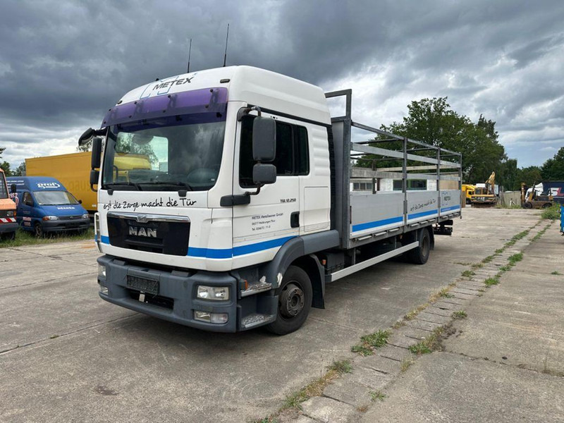 MAN TGL 12 250 euró5 - 栏板式/ 平板卡车, 起重车:图2 MAN TGL 12 250 euró5 - 栏板式/ 平板卡车, 起重车:图2