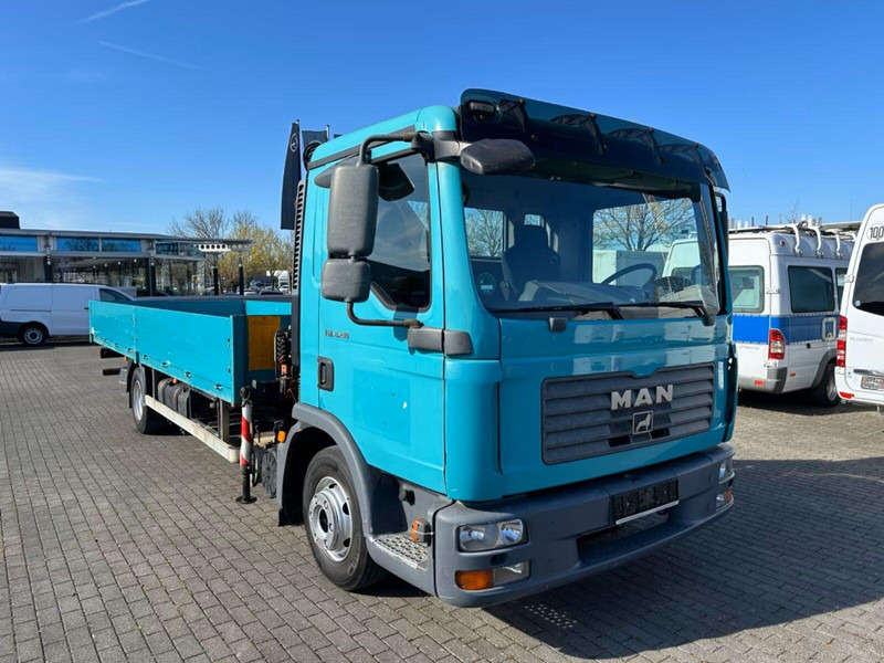 MAN TGL 8.210 - Flatbed truck + crane - 栏板式/ 平板卡车, 起重车:图2 MAN TGL 8.210 - Flatbed truck + crane - 栏板式/ 平板卡车, 起重车:图2