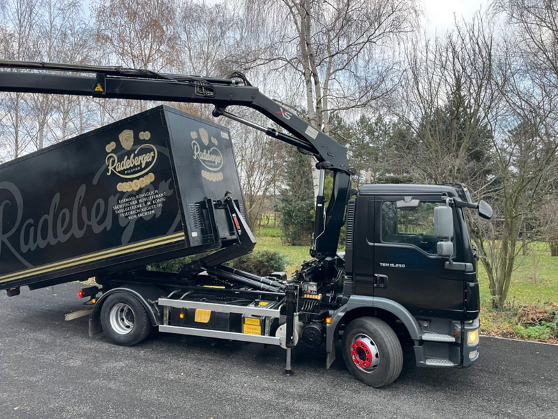 MAN TGM 15.250 Hoof lift + Crane - 吊钩升降车, 起重车:图1 MAN TGM 15.250 Hoof lift + Crane - 吊钩升降车, 起重车:图1