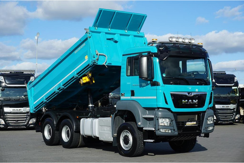 MAN TGS / 26.470 / E 6 / WYWROTKA / 6 X 6 / HYDROBURTA - 翻斗车:图2 MAN TGS / 26.470 / E 6 / WYWROTKA / 6 X 6 / HYDROBURTA - 翻斗车:图2