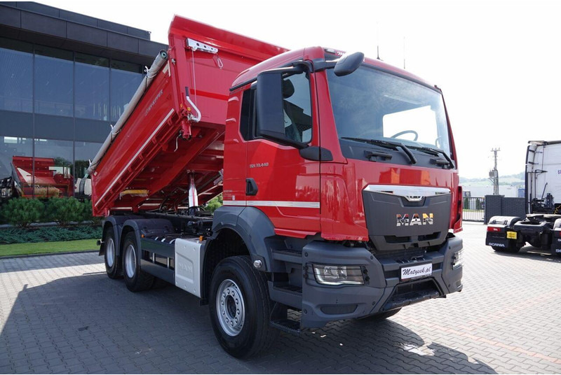 MAN TGS 33.440 / 6X4 / WYWROTKA 3 STRONNA / HYDROBURTA / BORDMATIC / - 翻斗车:图4 MAN TGS 33.440 / 6X4 / WYWROTKA 3 STRONNA / HYDROBURTA / BORDMATIC / - 翻斗车:图4