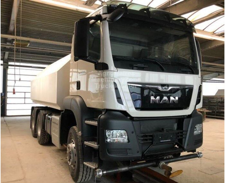 MAN TGS 33.500 - 罐车:图2 MAN TGS 33.500 - 罐车:图2