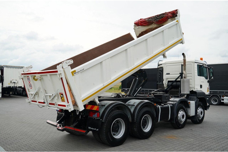 MAN TGS 35.440 / 8X4 / WYWROTKA 2 STR. / HYDROBURTA / BORDMATIC / ZA - 翻斗车:图4 MAN TGS 35.440 / 8X4 / WYWROTKA 2 STR. / HYDROBURTA / BORDMATIC / ZA - 翻斗车:图4