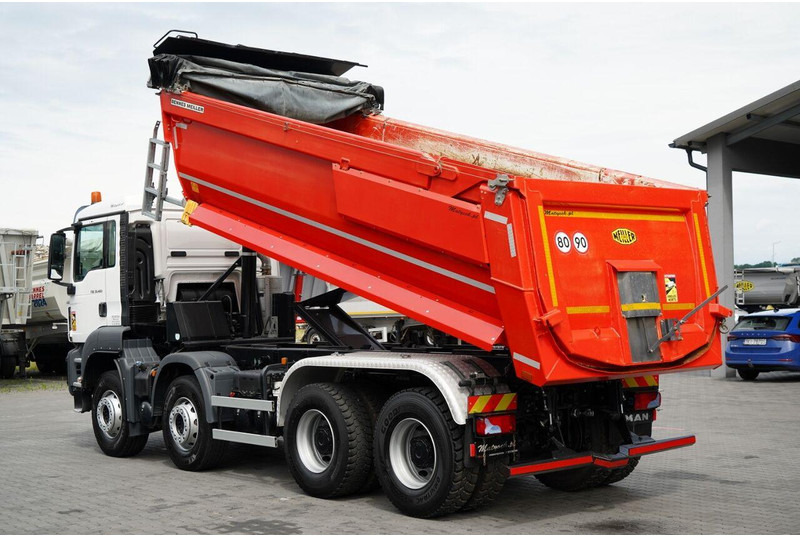 MAN TGS 35.460 / 8X4 / WYWROTKA TYLNOZSYPOWA / HYDROKLAPA / 2018 ROK - 翻斗车:图3 MAN TGS 35.460 / 8X4 / WYWROTKA TYLNOZSYPOWA / HYDROKLAPA / 2018 ROK - 翻斗车:图3