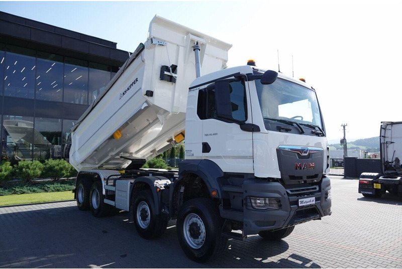 MAN TGS 41.480 / 8x8 / WYWROTKA TYLNOZSYP / MANUAL / FABRYCZNIE NOWY - 翻斗车:图3 MAN TGS 41.480 / 8x8 / WYWROTKA TYLNOZSYP / MANUAL / FABRYCZNIE NOWY - 翻斗车:图3