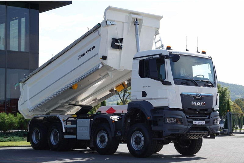 MAN TGS 41.480 / 8x8 / WYWROTKA TYLNOZSYP / MANUAL / FABRYCZNIE NOWY - 翻斗车:图1 MAN TGS 41.480 / 8x8 / WYWROTKA TYLNOZSYP / MANUAL / FABRYCZNIE NOWY - 翻斗车:图1