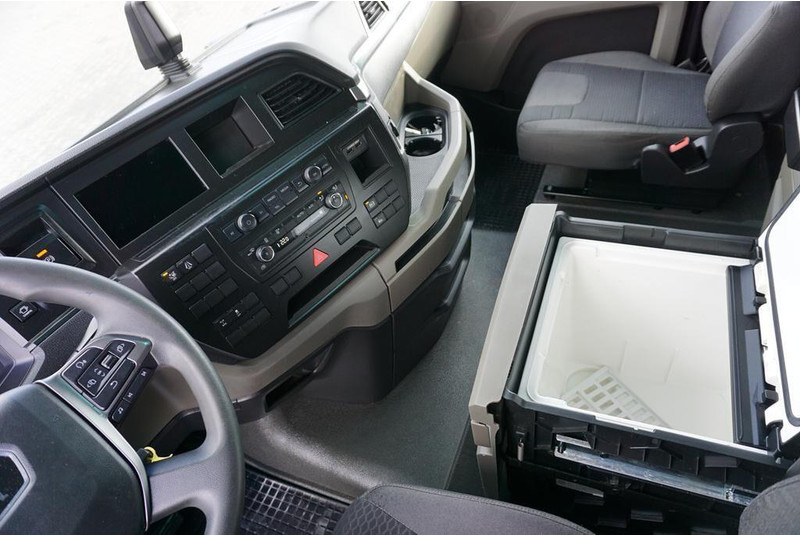 侧帘卡车 MAN TGX / 18.470 / E 6 / GM / ZESTAW PRZEJAZDOWY 120 M3 / ŁAD. 14 81:图9 侧帘卡车 MAN TGX / 18.470 / E 6 / GM / ZESTAW PRZEJAZDOWY 120 M3 / ŁAD. 14 81:图9