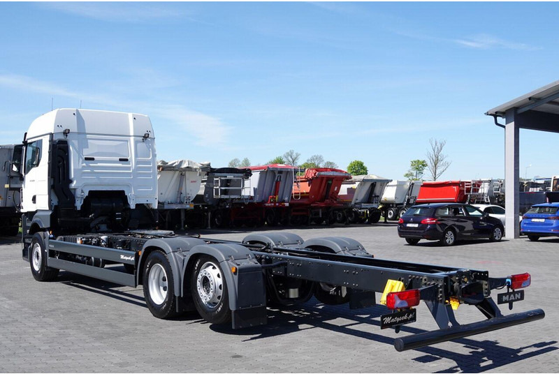 MAN TGX 26.520 / 6x2 / RAMA DŁ. 9,1M / OŚ PODNOSZONA / SKRĘTNA / DO - 驾驶室底盘卡车:图4 MAN TGX 26.520 / 6x2 / RAMA DŁ. 9,1M / OŚ PODNOSZONA / SKRĘTNA / DO - 驾驶室底盘卡车:图4