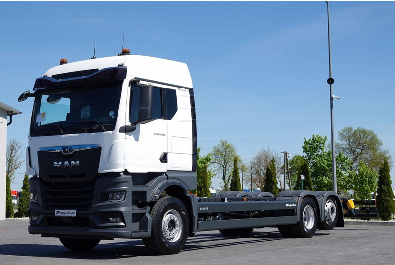 MAN TGX 26.520 / 6x2 / RAMA DŁ. 9,1M / OŚ PODNOSZONA / SKRĘTNA / DO - 驾驶室底盘卡车:图1 MAN TGX 26.520 / 6x2 / RAMA DŁ. 9,1M / OŚ PODNOSZONA / SKRĘTNA / DO - 驾驶室底盘卡车:图1