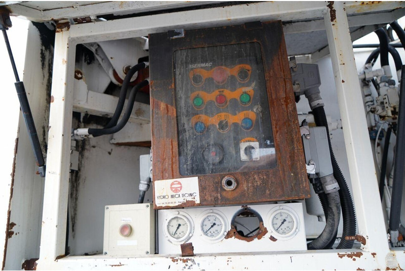 混凝土泵车 Mercedes-Benz ACTROS 2636 / POMPA SERMAC 5Z37 / 37  METRÓW / STEROWANIE RADIOW：图16