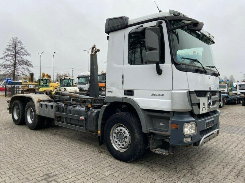 Mercedes-Benz ACTROS 2644 - 吊钩升降车:图1 Mercedes-Benz ACTROS 2644 - 吊钩升降车:图1