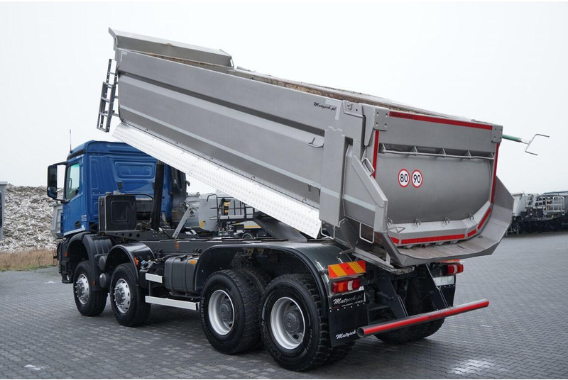 Mercedes-Benz ACTROS 4145 / 8X8 / WYWROTKA TYLNOZSYPOWA / KH-KIPPER 6 M / AUTO - 翻斗车:图3 Mercedes-Benz ACTROS 4145 / 8X8 / WYWROTKA TYLNOZSYPOWA / KH-KIPPER 6 M / AUTO - 翻斗车:图3