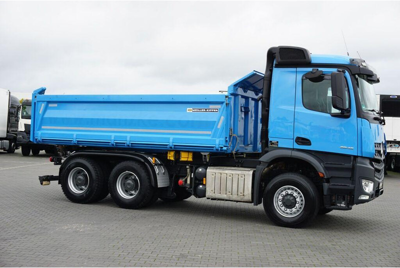 Mercedes-Benz AROCS / 2545 / E 6 / WYWROTKA / 6 X 6 / HYDROBURTA - 翻斗车:图4 Mercedes-Benz AROCS / 2545 / E 6 / WYWROTKA / 6 X 6 / HYDROBURTA - 翻斗车:图4