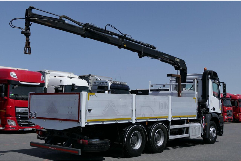 Mercedes-Benz AROCS 2633 - 栏板式/ 平板卡车, 起重车:图5 Mercedes-Benz AROCS 2633 - 栏板式/ 平板卡车, 起重车:图5