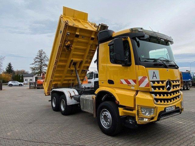 Mercedes-Benz AROCS 2648 - 翻斗车:图2 Mercedes-Benz AROCS 2648 - 翻斗车:图2