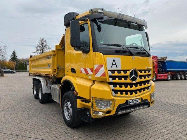 Mercedes-Benz AROCS 2648 - 翻斗车:图3 Mercedes-Benz AROCS 2648 - 翻斗车:图3