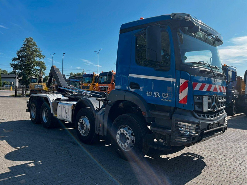 Mercedes-Benz AROCS 3246 8X4 ABROLLKIPPER HYVALIFT 26.57 - 吊钩升降车:图2 Mercedes-Benz AROCS 3246 8X4 ABROLLKIPPER HYVALIFT 26.57 - 吊钩升降车:图2
