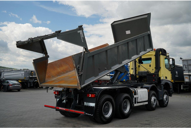 Mercedes-Benz AROCS 4148 - 翻斗车:图5 Mercedes-Benz AROCS 4148 - 翻斗车:图5